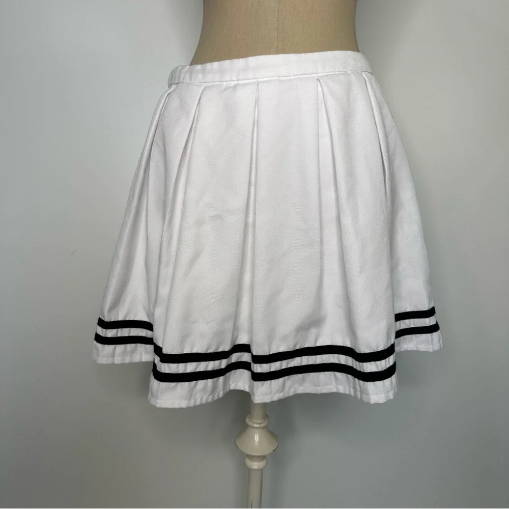 Hot topic white pleated skirt Large - Picture 6 of 16